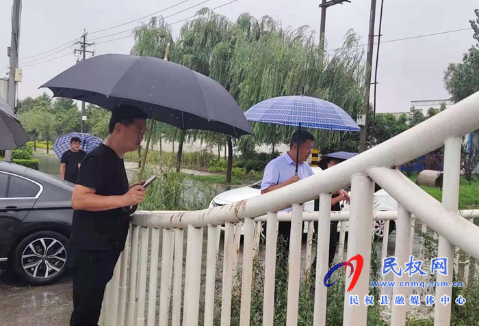 城市管理局：夜以繼日 頂風冒雨奮戰(zhàn)防汛一線