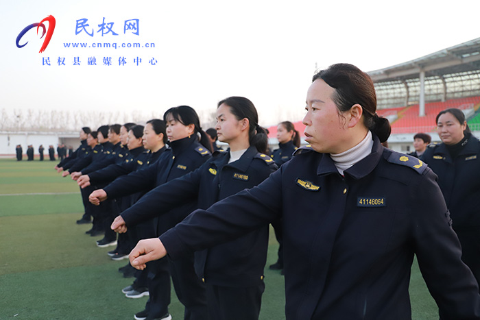 民權縣城市管理局:開展“強基礎 轉作風 樹形象”軍事化訓練活動?