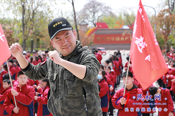 民權(quán)縣第一初級(jí)中學(xué)開展青春長(zhǎng)征紅色研學(xué)主題活動(dòng)