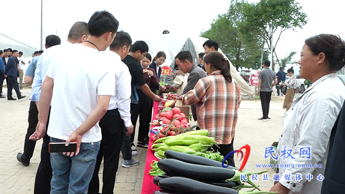 民權(quán)綠洲街道辦事處舉行農(nóng)特產(chǎn)品展銷對接會