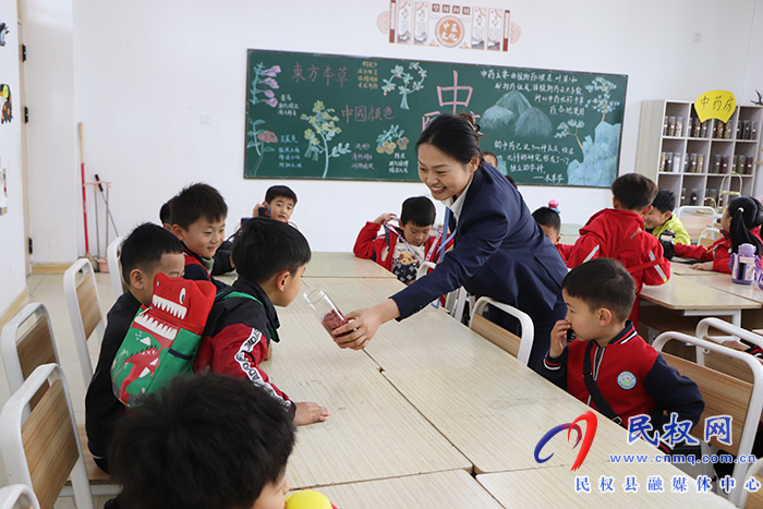 開展幼小銜接 開啟幼兒成長之旅 ——民權(quán)縣第一實驗幼兒園攜手民權(quán)縣求實學(xué)校開展幼小銜接活動